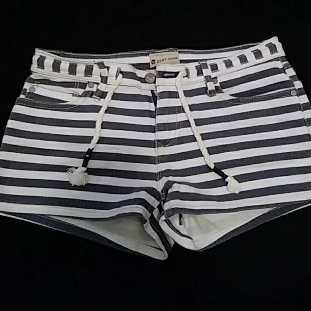 Stripped shorts